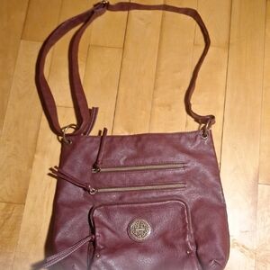 Elegant Burgundy Crossbody Bag